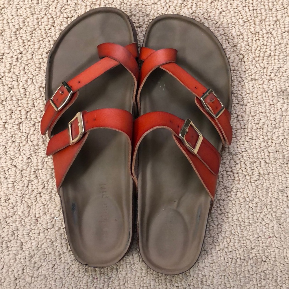 Madden Girl size 8 shoes, LOOKS like Birkenstock